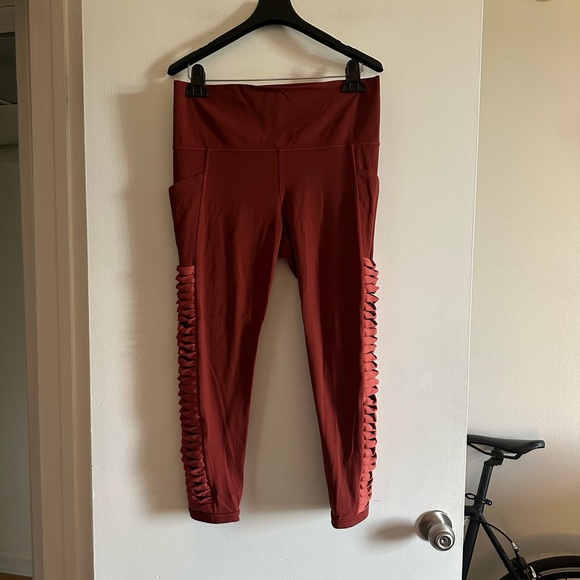 Athleta Orange Salutation Stash Pocket II Twist 7/8 Tight Powervita Leggings - Picture 7 of 12